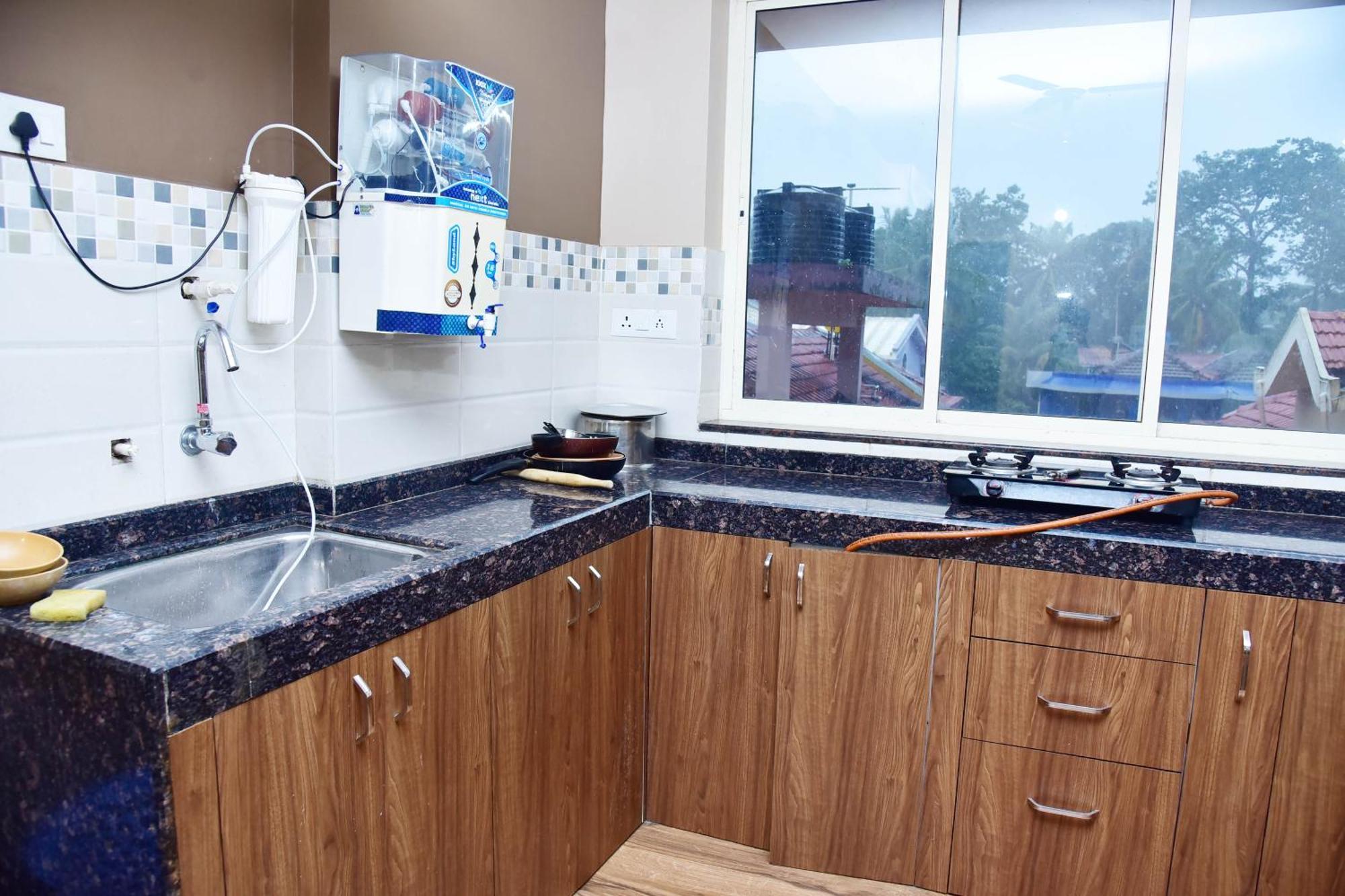 Fieldstone Mist 2 Bhk Ac Flat Apartment *